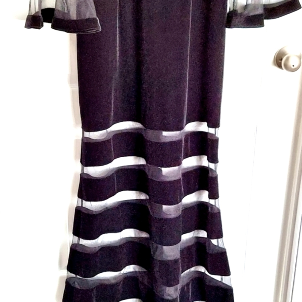 Dress - Picture 4 of 5